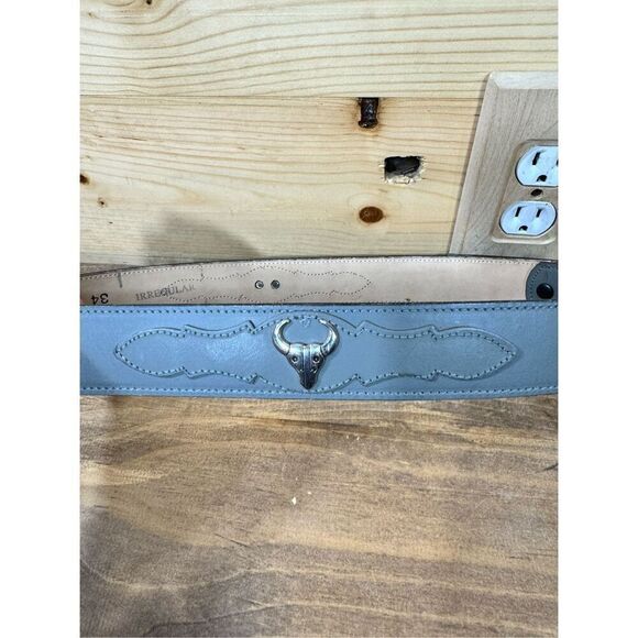 Tribond USA Vintage Men's Size 34 Hand Tooled Western Leather Gray Belt Silver C - Picture 2 of 11
